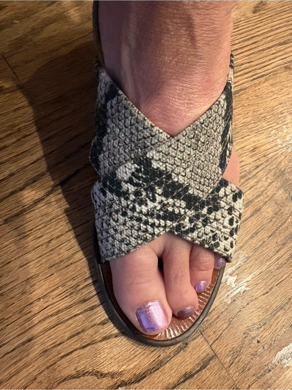 Vero Cuoio Black & White Snake-Print Slingback Sandals